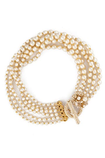 Deck Your Neck Pearl Necklace 